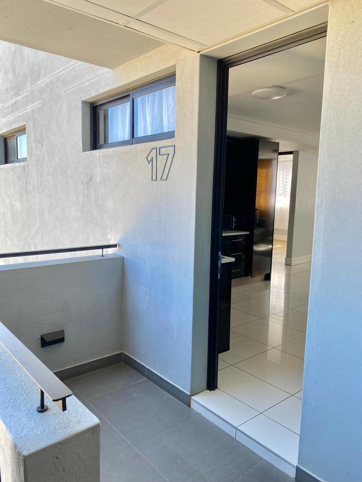 Appartement C&J City Centre Airbnb à Windhoek Extérieur photo