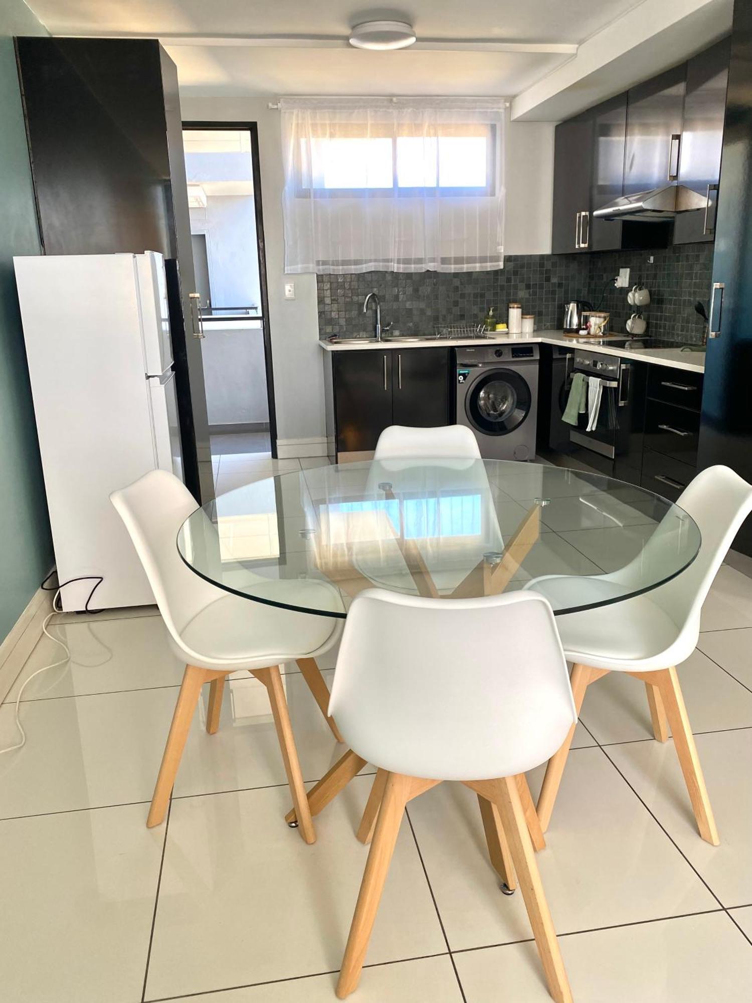 Appartement C&J City Centre Airbnb à Windhoek Extérieur photo